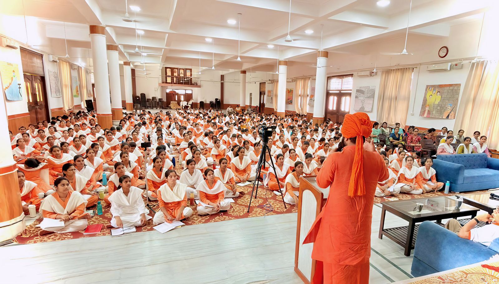 स्वामी सच्चिदानंद जी महाराज — वैदिक प्रवचन कार्यक्रम